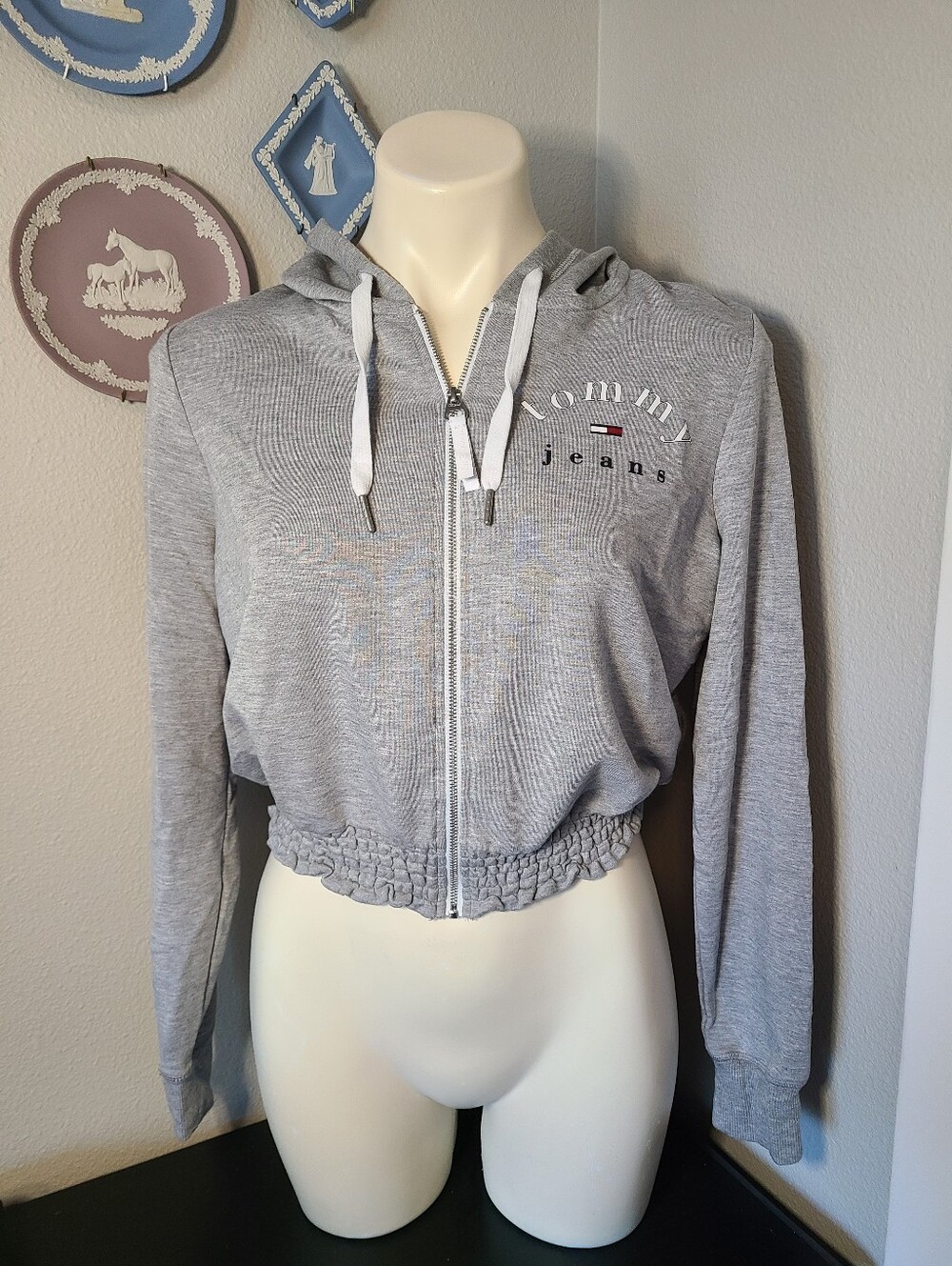 Tommy Jeans Y2K Cropped Hoodie Jacket Gray Logo Smocked Hem Soft Size S NWOT
